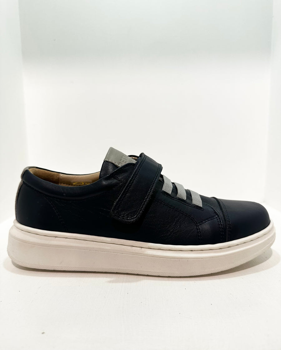 Petasil | Ryan 3 | Navy & Grey