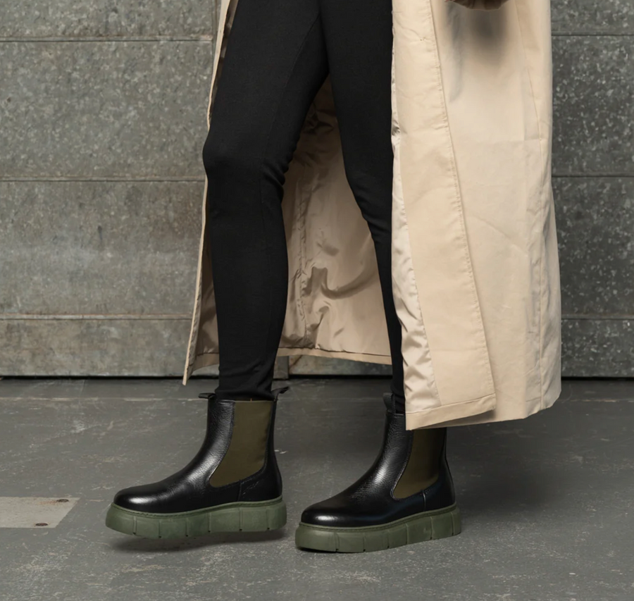 Shoe The Bear | Tove Chelsea Boot | Black & Khaki